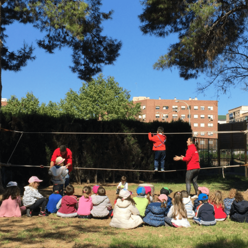 ALICIA EN EL PAIS DE LAS MARAVILLAS