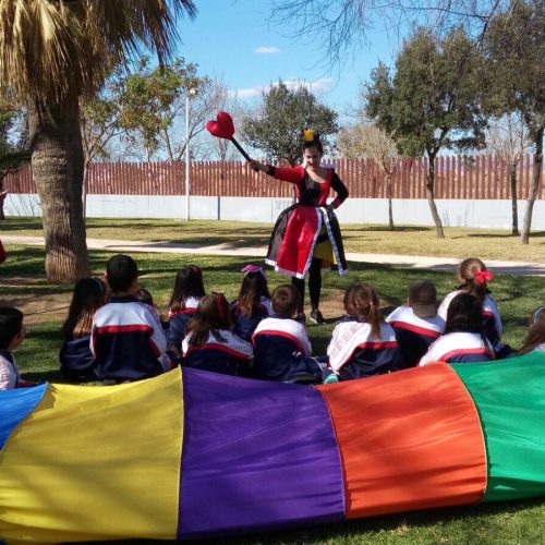 ALICIA EN EL PAIS DE LAS MARAVILLAS